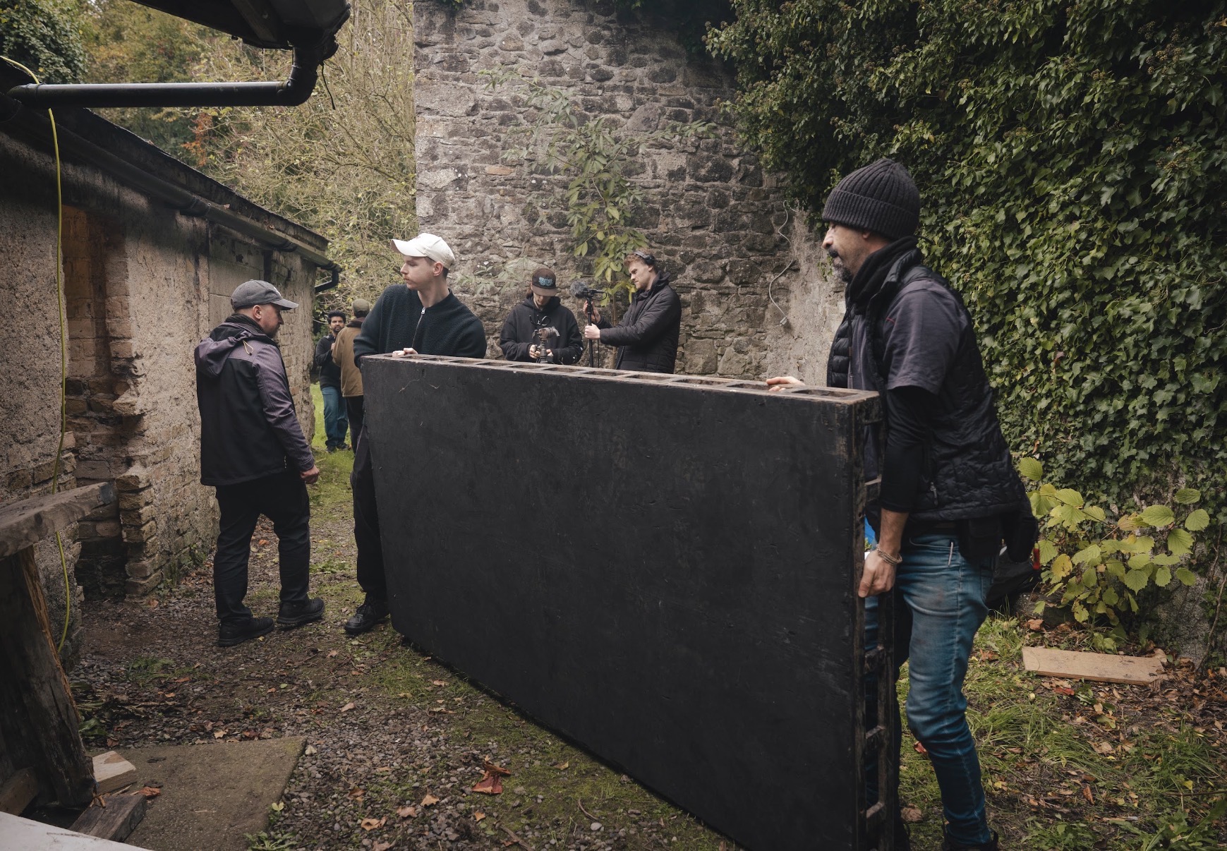 Behind the scenes 6